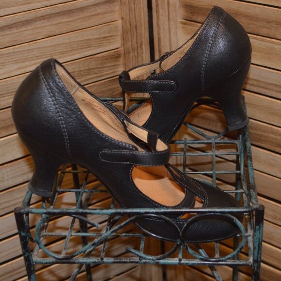 Sofft 6M Black Leather T-strap Pump Sculpted Heels - Picture 2 of 10